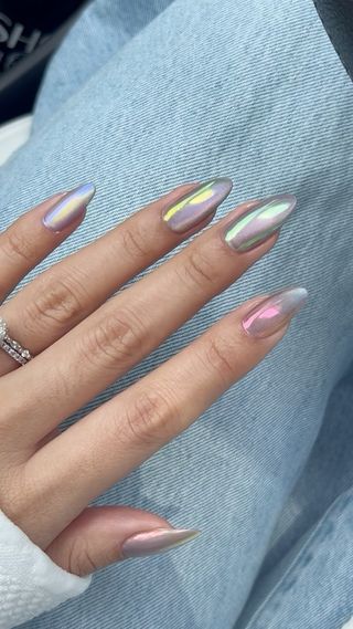 Multicoloured chrome nails