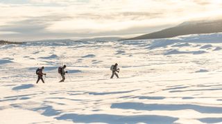 Ultra runners crossing the Arctic