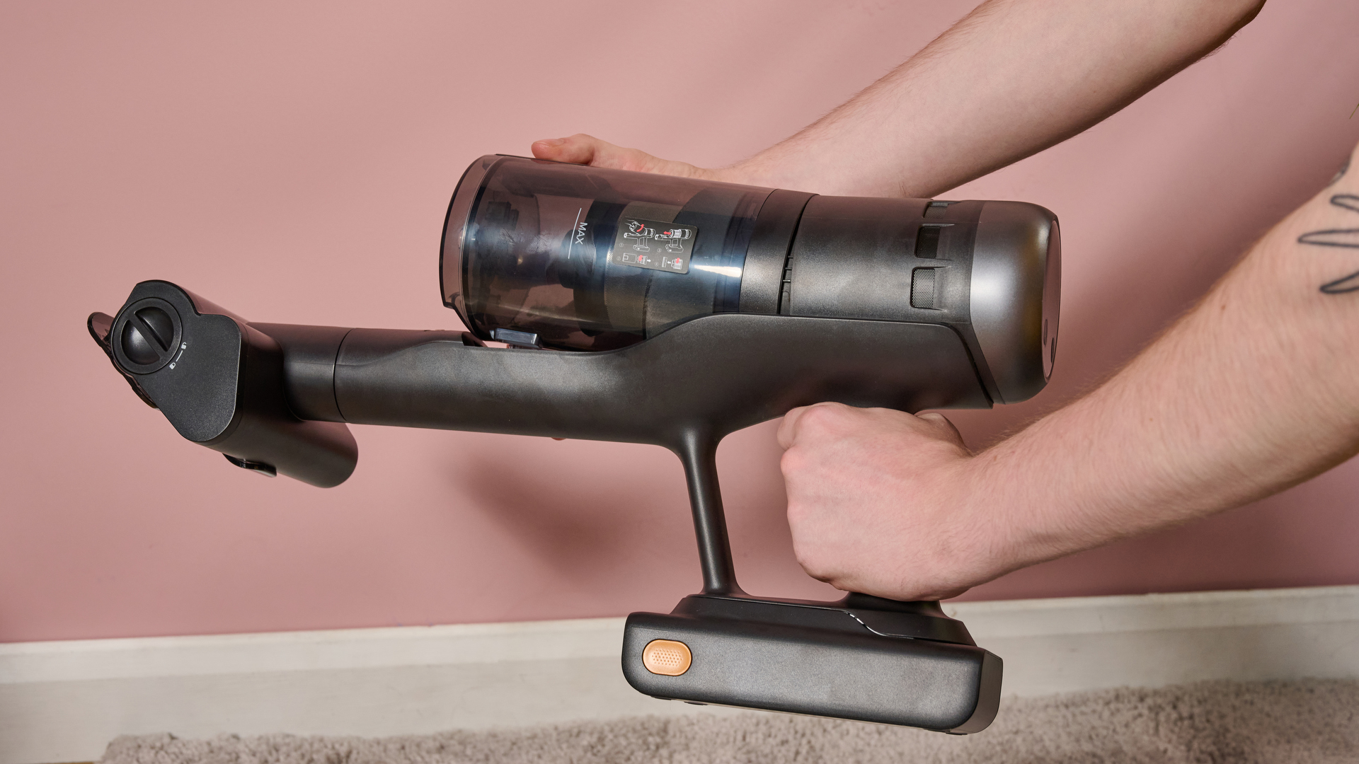 Roborock H60 Hub Ultra vacuum