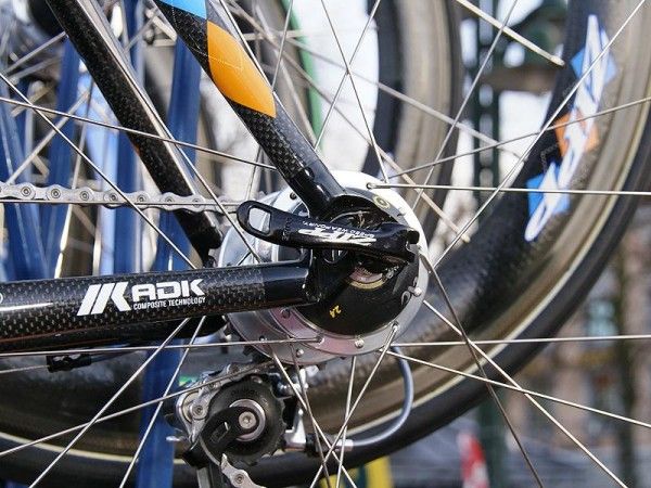 Special dropouts decrease bottom bracket height slightly for more stability.