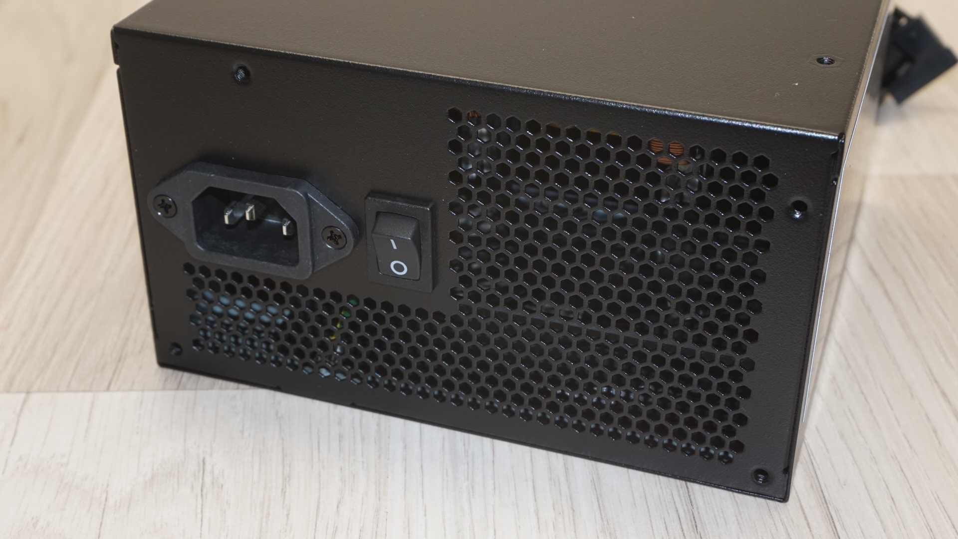 Cooler Master Elite NEX W600