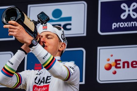 Picture by Zac Williams/SWpix.com - 05/04/2026 - Cycling - 2026 Ronde Van Vlaanderen - Tadej Pogacar, UAE Team Emirates XRG.