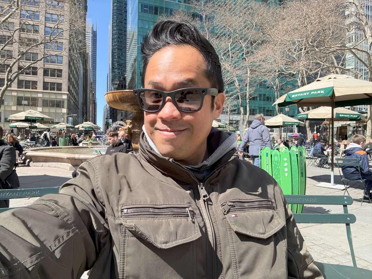 Apple iPhone 16 selfie sample.