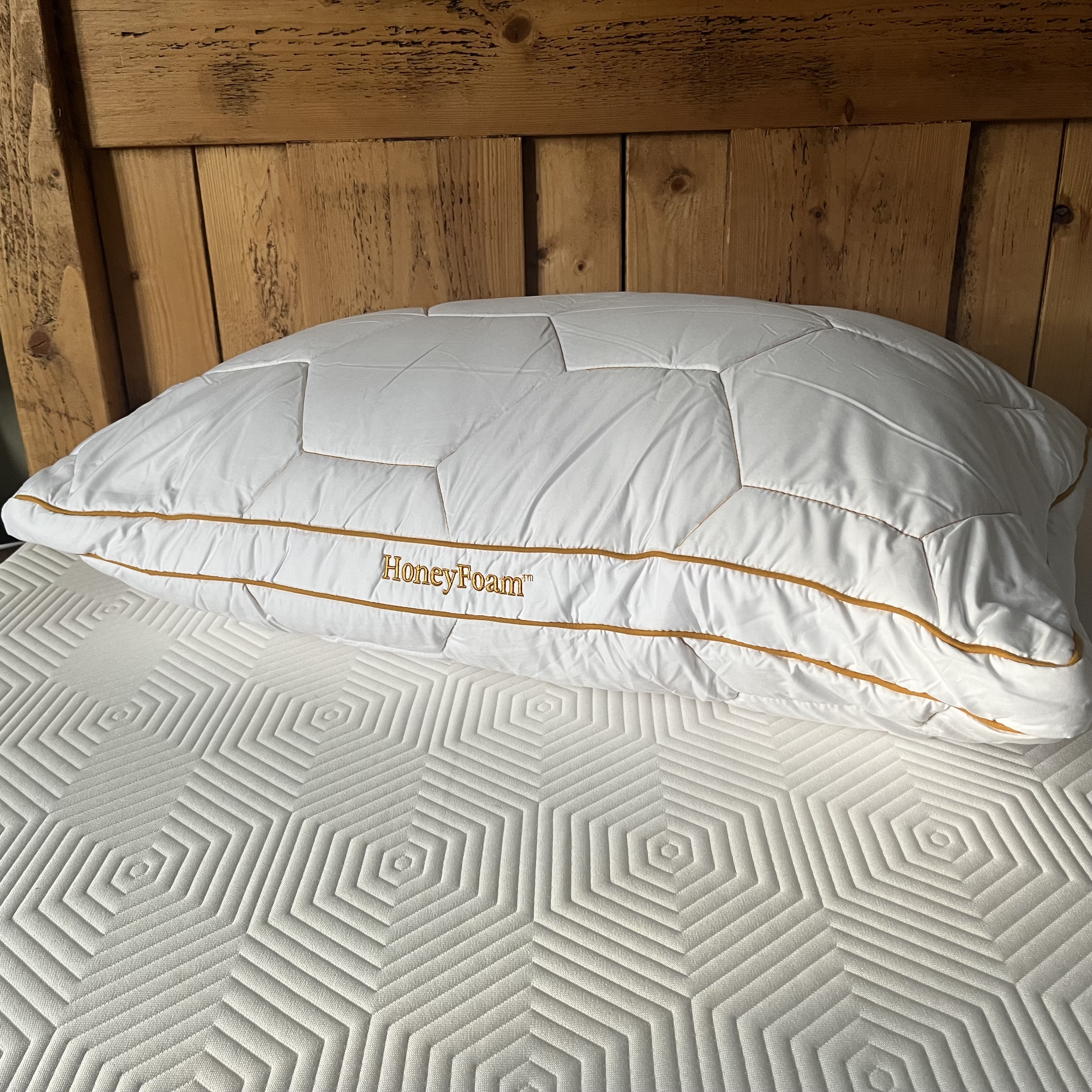 Fine Bedding Adjustable HoneyFoam pillow