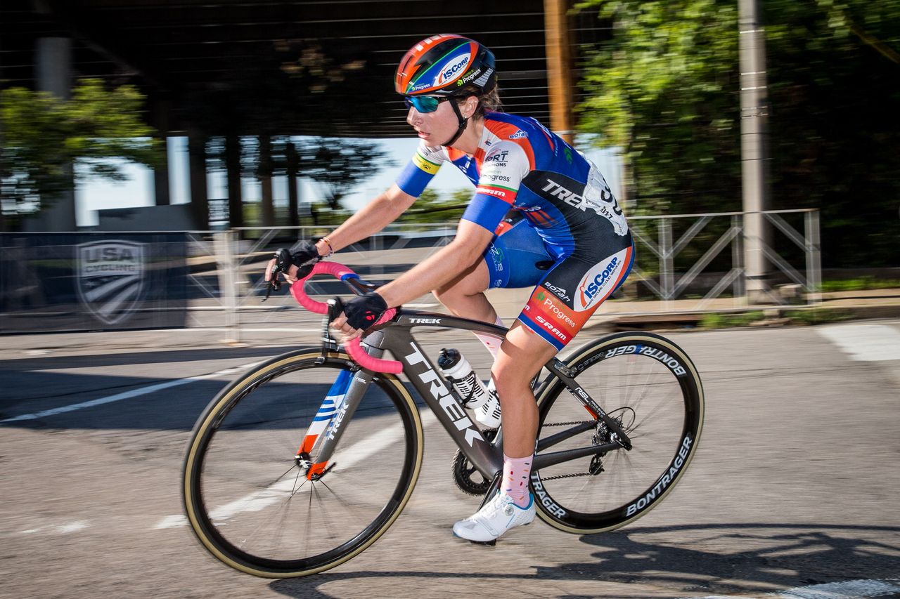 Samantha Schneider (ISCorp) rides back in the field