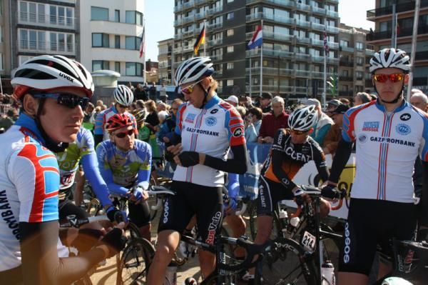 The Rusvelo team on the startline