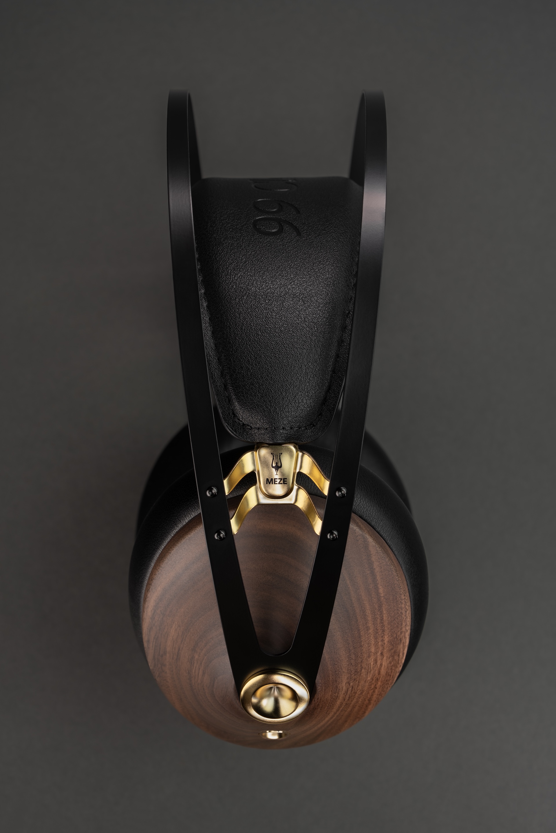 Meze Audio 99 Classics (2nd Generation) from different angles