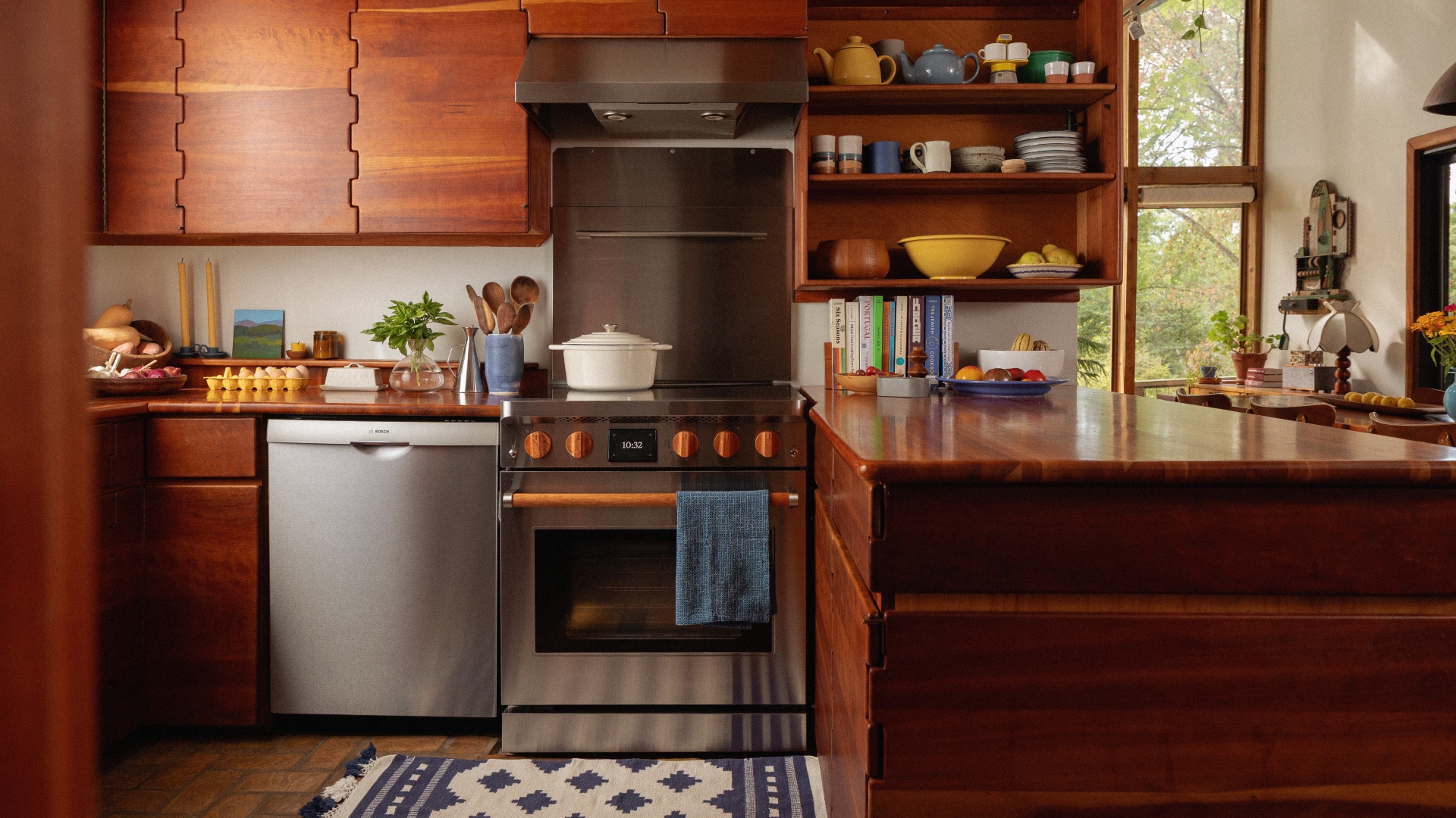 The Copper Charlie battery-powered induction stove in a kitchen