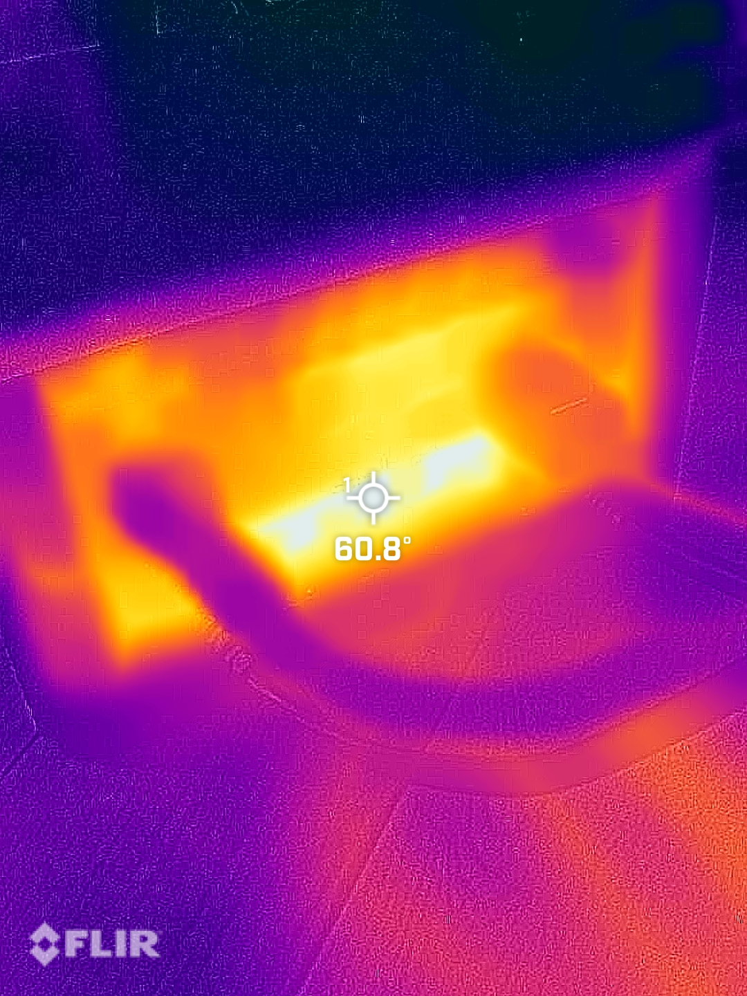 Lenovo ThinkCentre neo Ultra FLIR heat