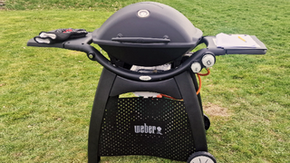Weber Q3200 being tested in writer's home
