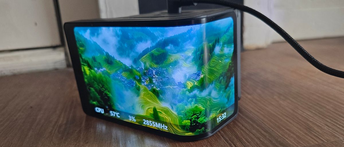 Thermalright Wonder Vision 360 UB ARGB Black Review: Detachable 6.7-inch screen makes for unique possibilities