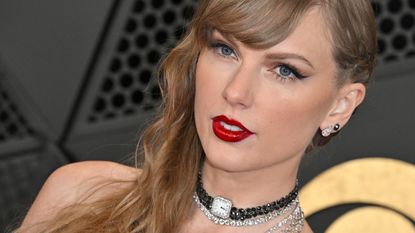 Taylor Swift watch choker Grammys 2024