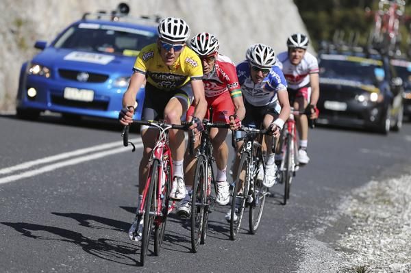The lead group approaches the finish