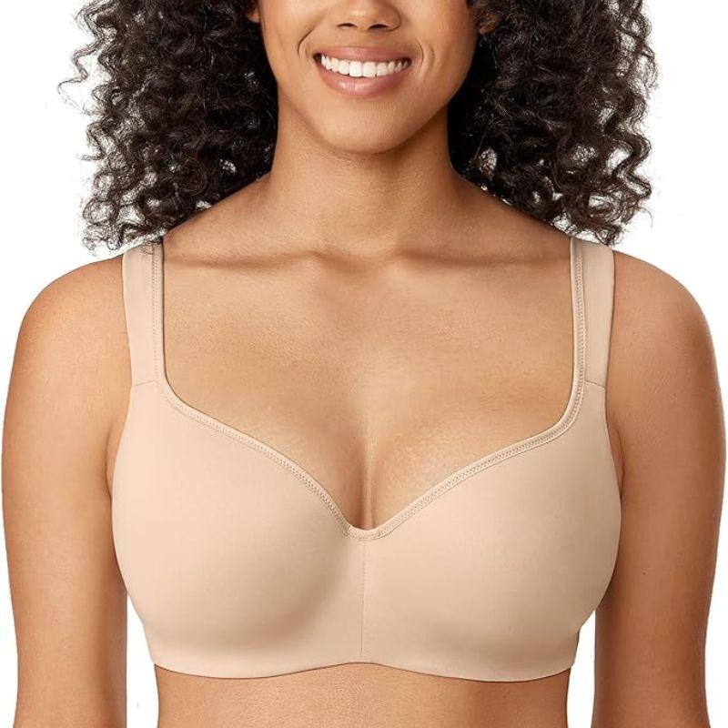 Delimira padded t-shirt bra on model 