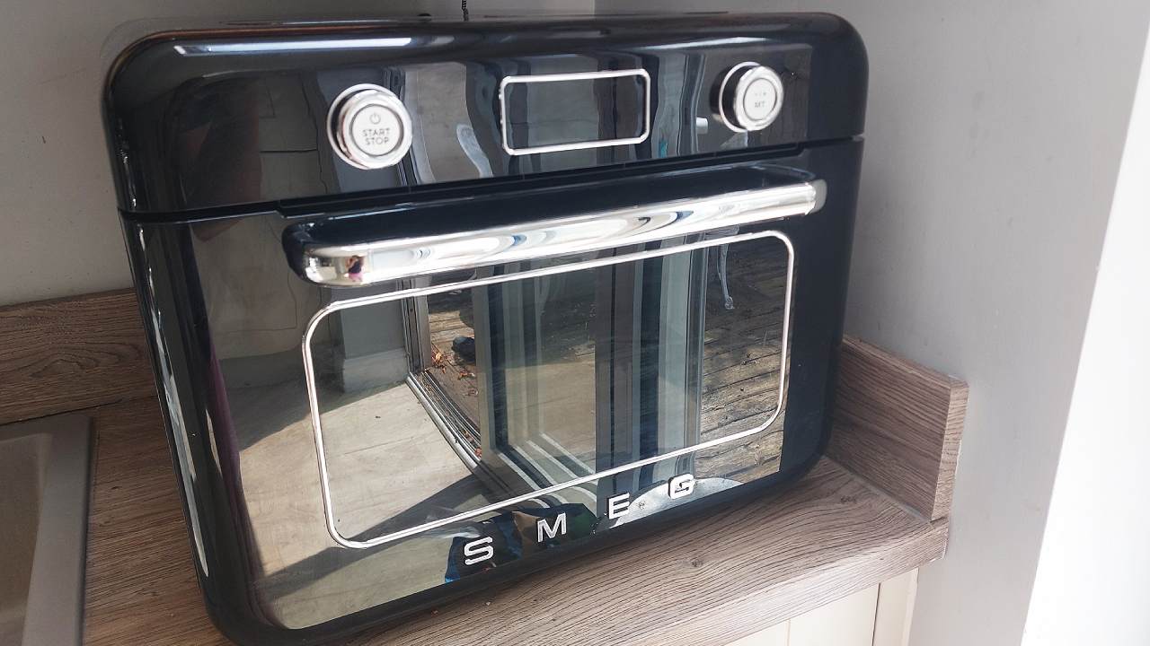 Smeg 10-in-1 Countertop Oven