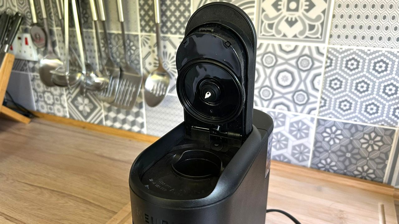 Keurig K-Mini Mate coffee maker on kitchen counter