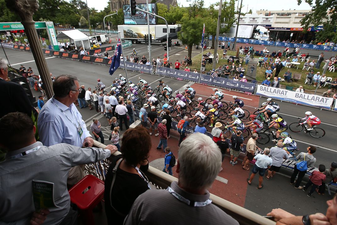 The bunch heads for the line