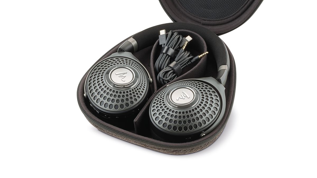 Wireless headphones: Focal Bathys