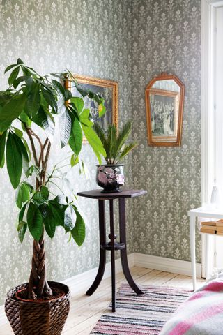 scandi hallway wallpaper