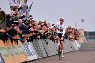 Van der Poel dominates in Waaslandcross