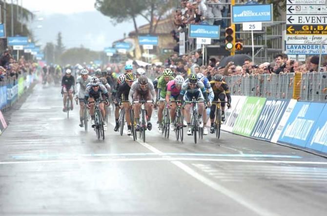 Matthew Goss (Orica-GreenEdge) opens up the sprint