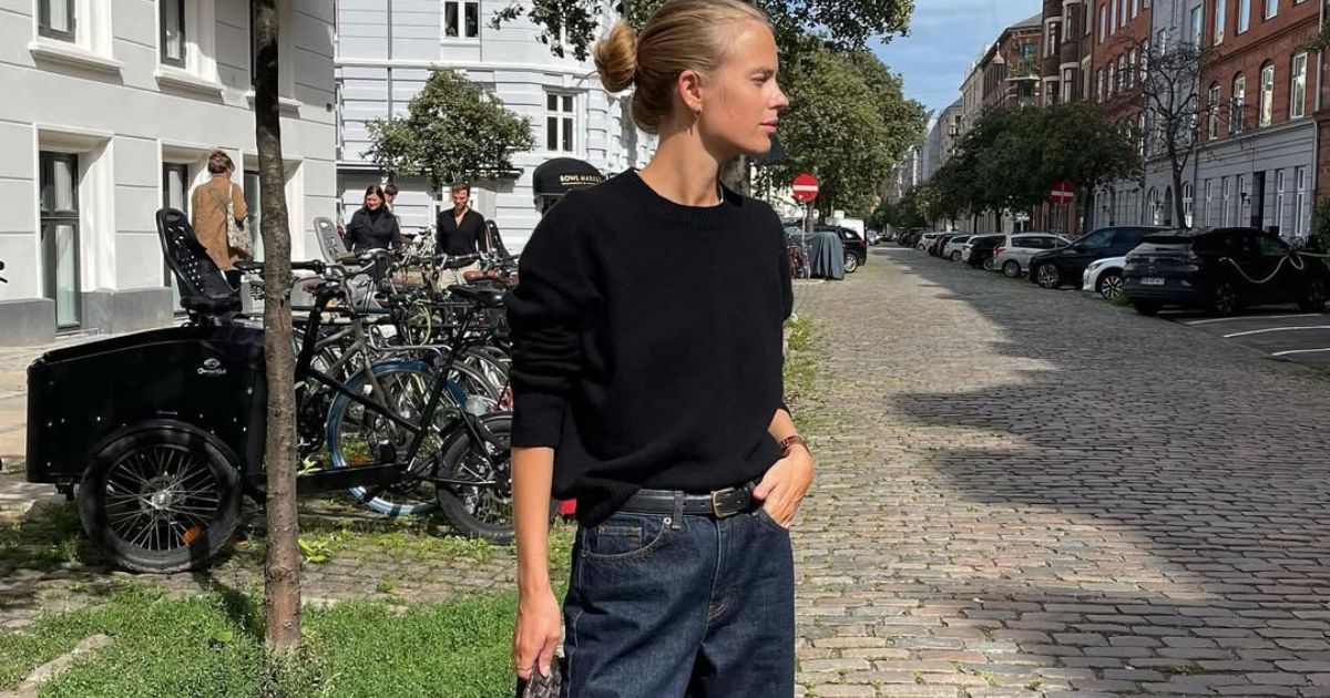 5 Elegant Black Jumper and Jeans Looks That Prove This is the Ultimate Cool-Girl Winter Uniform