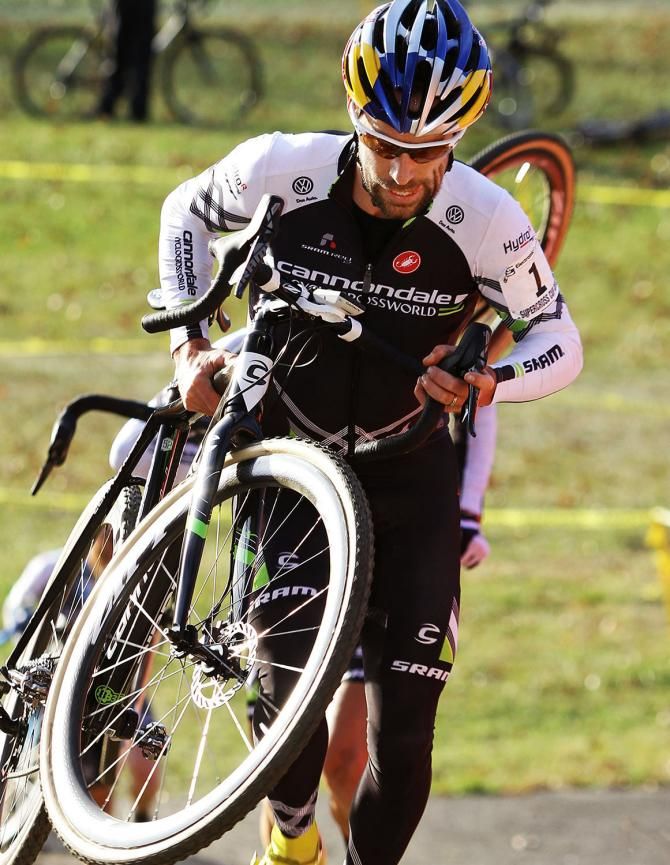 Tim Johnson (Cannondale p/b Cyclocrossworld) pushes hard as the pack starts to gain on him.