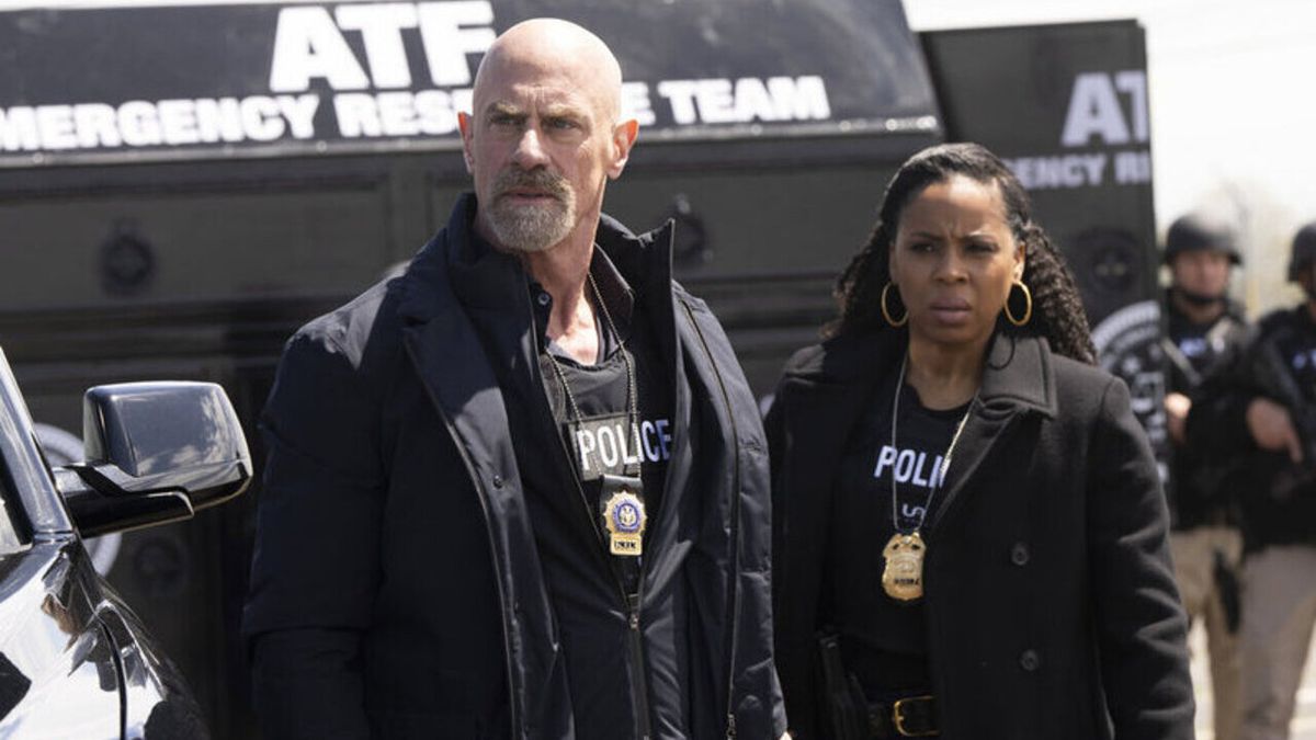 Christopher Meloni as Stabler and Danielle Moné Truitt as Bell in Law &amp; Order: Organized Crime Season 4 finale