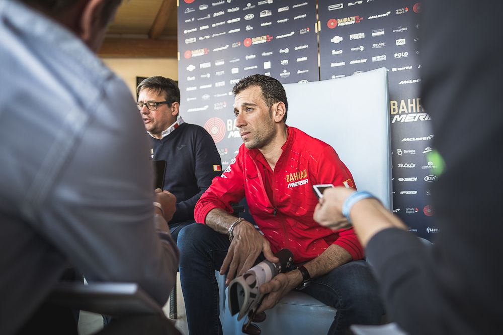 Vincenzo Nibali talsk with reporters at the Bahrain-Merida media event