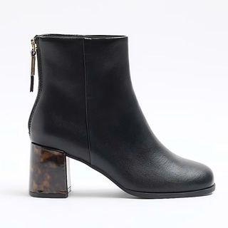 black boots with block heel