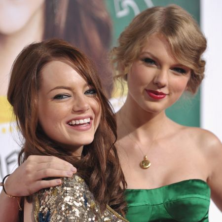 Emma Stone and Taylor Swift arrive to the "Easy A" Los Angeles Premiere at Grauman's Chinese Theatre on September 13, 2010 in Hollywood, California