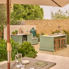 Neptune outdoor kitchen