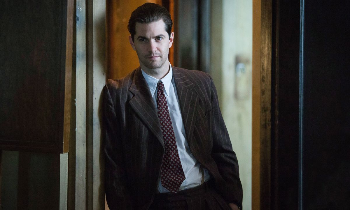 Jim Sturgess in Close To The Enemy