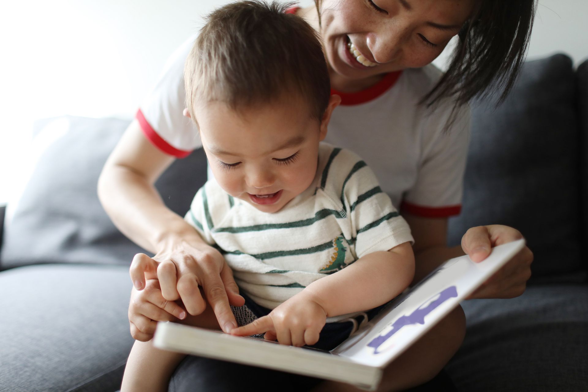 Things to do with toddlers at home: 48 easy ideas with cardboard, pegs ...