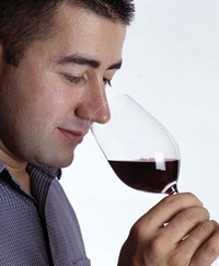 000000404-sommelier1.jpg
