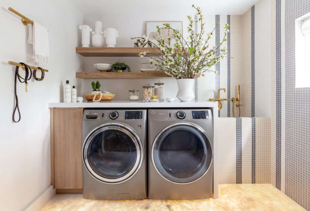 What is the delicate setting on a tumble dryer? When to use it?