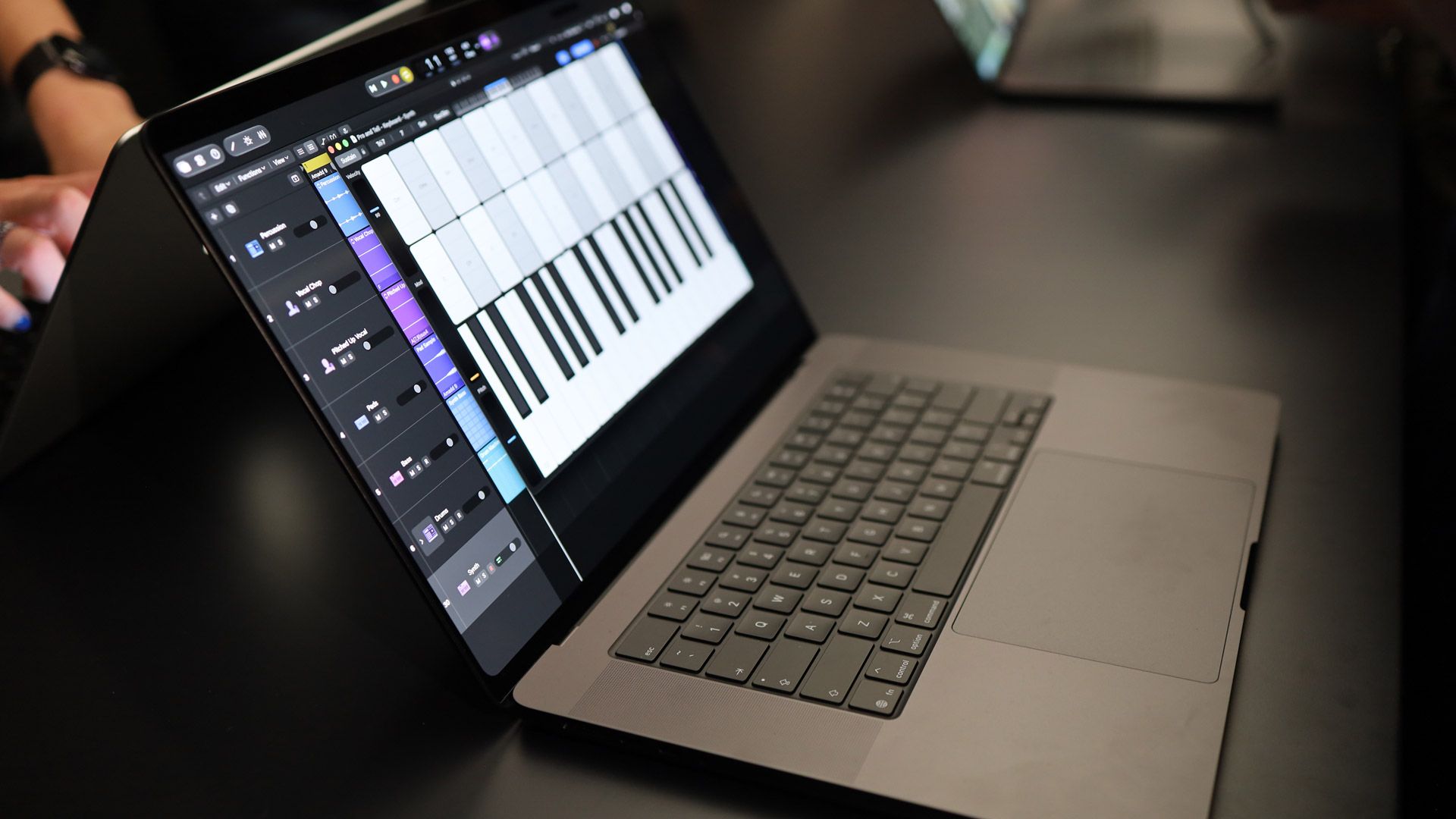 Apple Touchscreen MacBook Pro HANDS ON