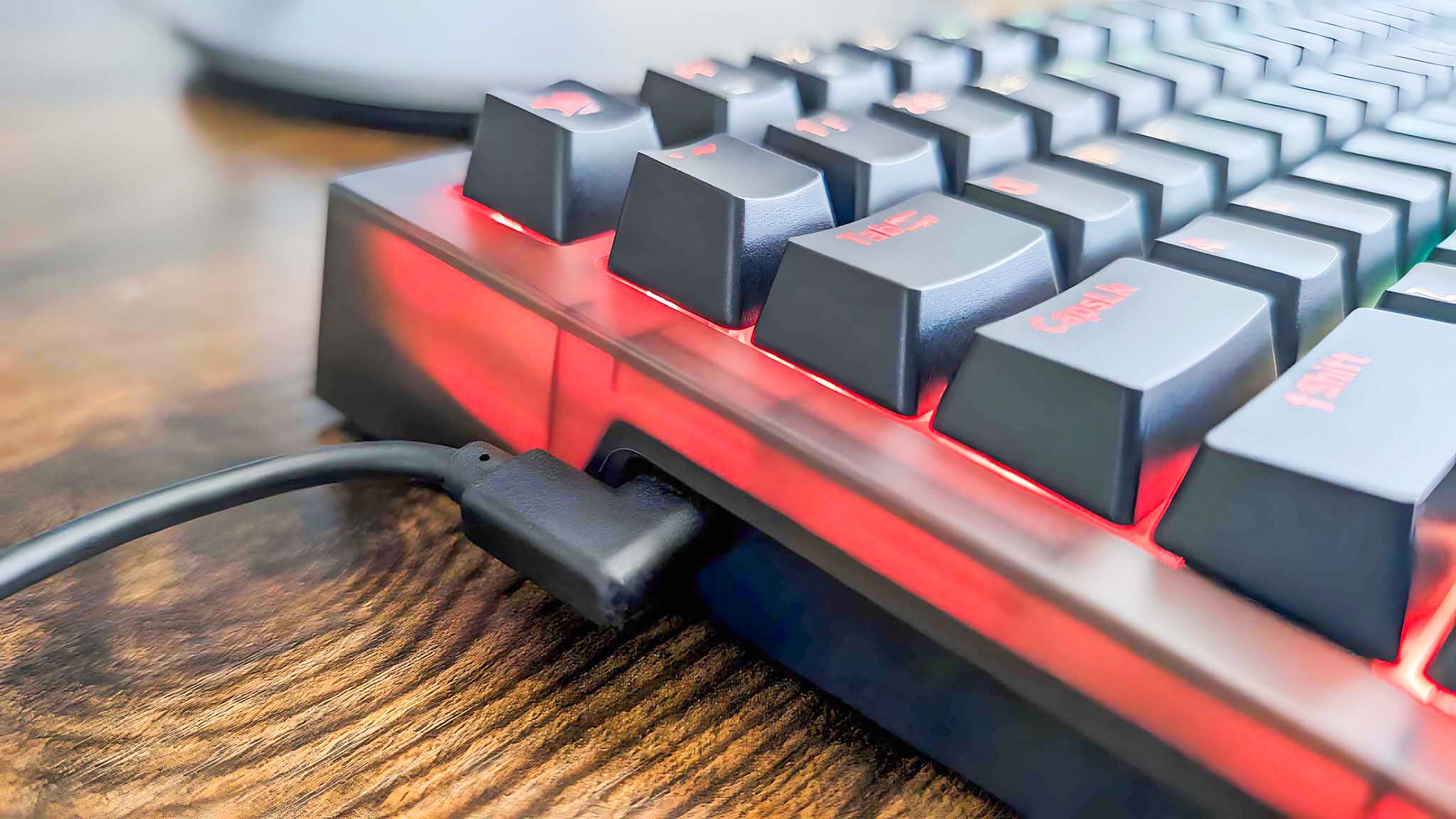 A closeup of the USB-C port on the right side of the iBuyPower MK9 Pro RGB Mechanical Keyboard.