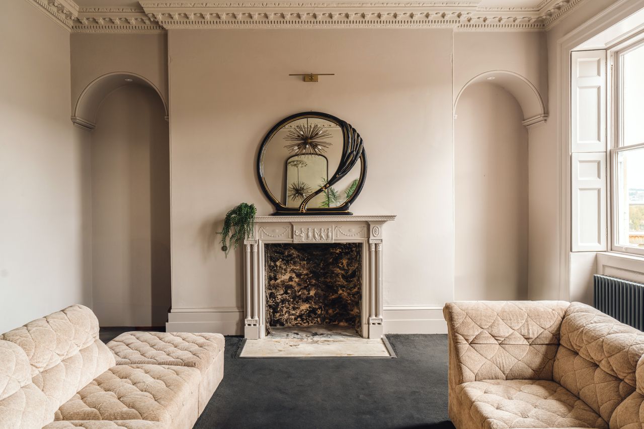 Photographs of the exterior and interior of 12 The Paragon in Bath