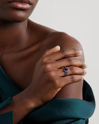 SUZANNE KALAN, 18-Karat Sapphire Ring