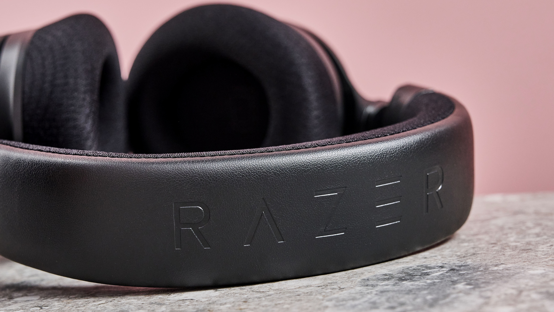 Close-up of Razer Kraken V4 headband