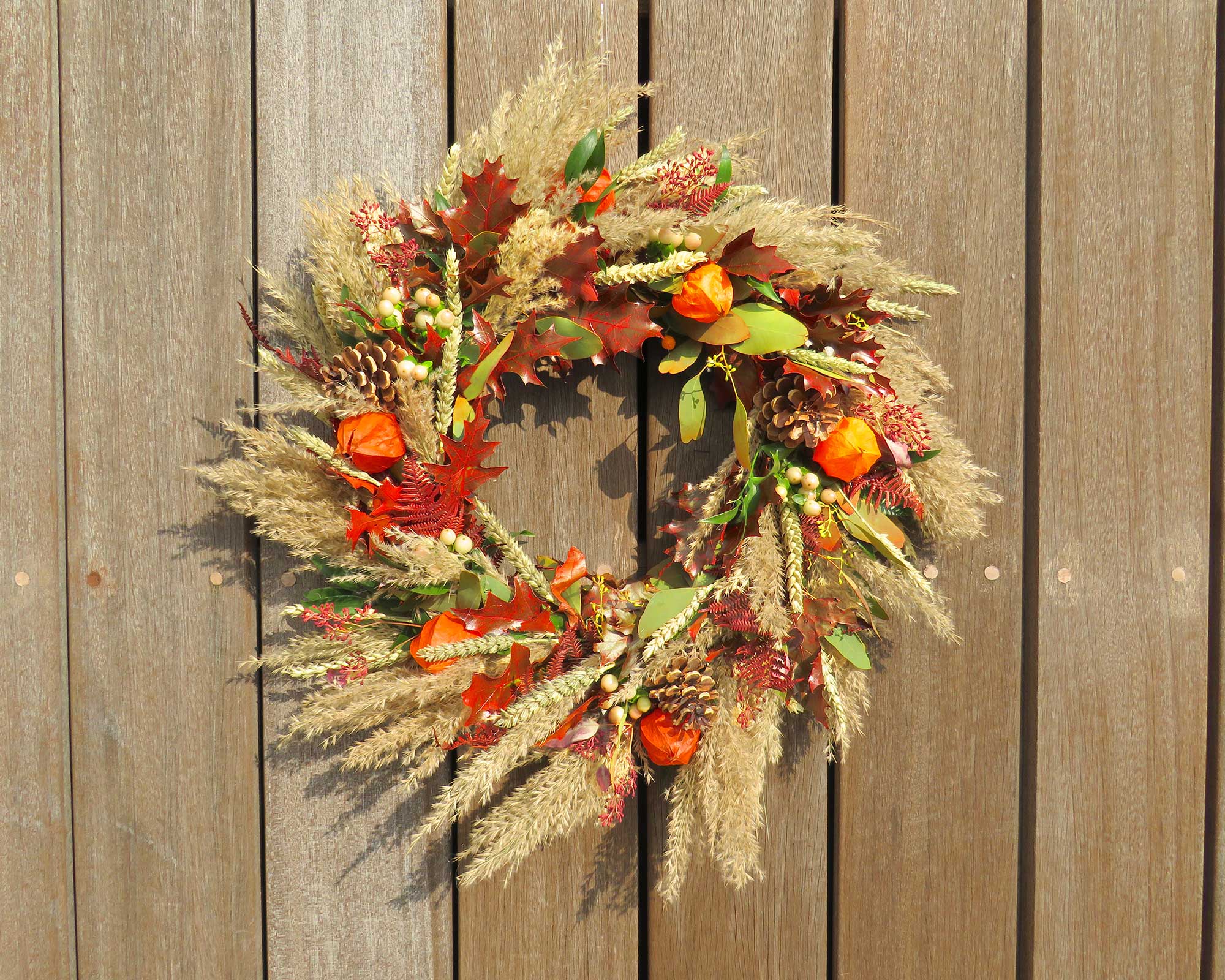 halloween wreath decoration made by LOV Flowers