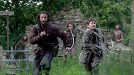 Aaron Taylor-Johnson and Alfie Williams in 28 Years Later