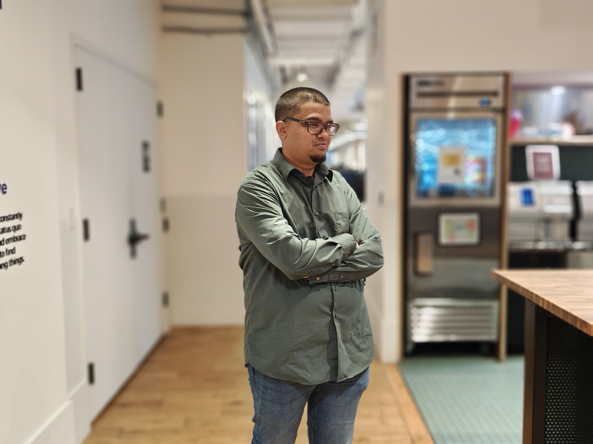 Motorola Razr Plus 2024 portrait sample.