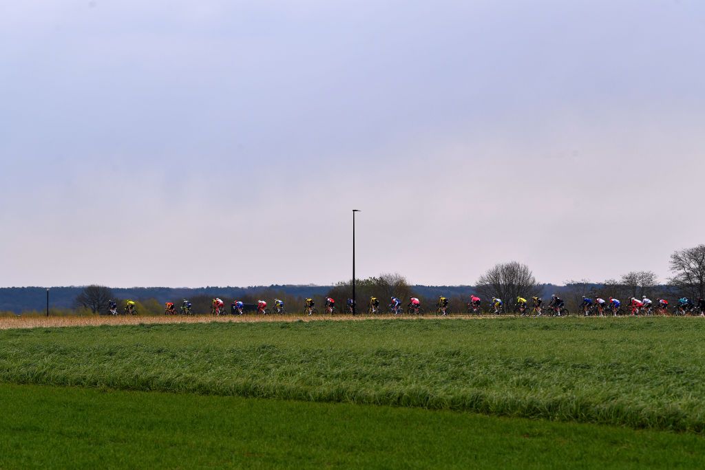The Brabantse Pijl peloton was lined out