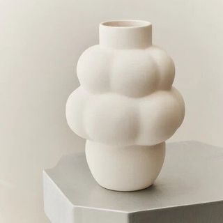 Louise Roe 04 Balloon ceramic vase