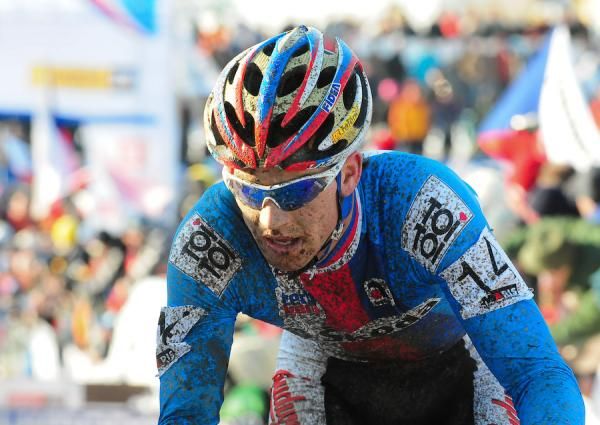 Zdenek Stybar (Czech Republic) is having a magical ride