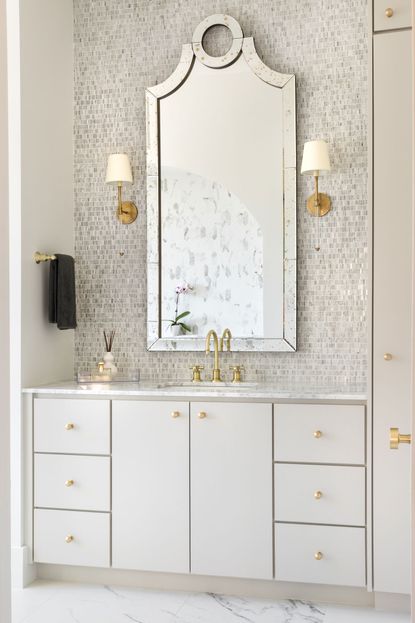 How To Make A Small Bathroom Look Bigger Clever Tricks To Increase