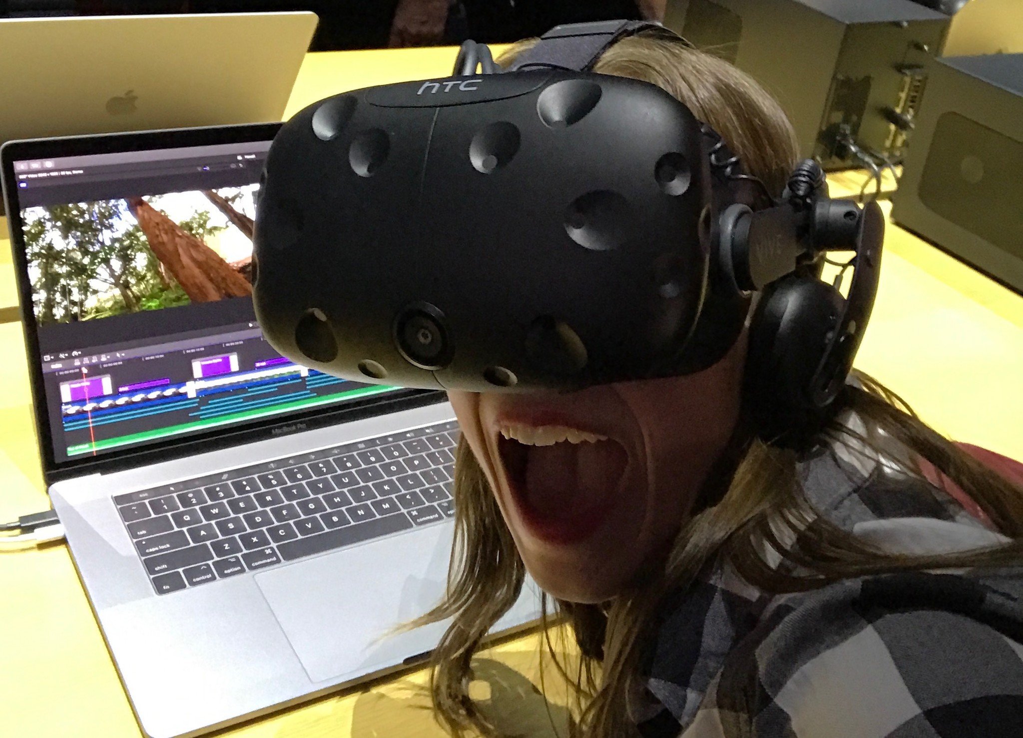 macOS VR Redefining Gaming and Design for Creativity
