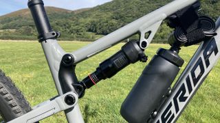 Close up of suspension on frame of Merida One-Twenty 700 bike